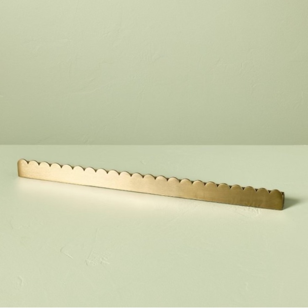 Title
22" Scalloped Metal Christmas Card Holder - Picture 6 of 6